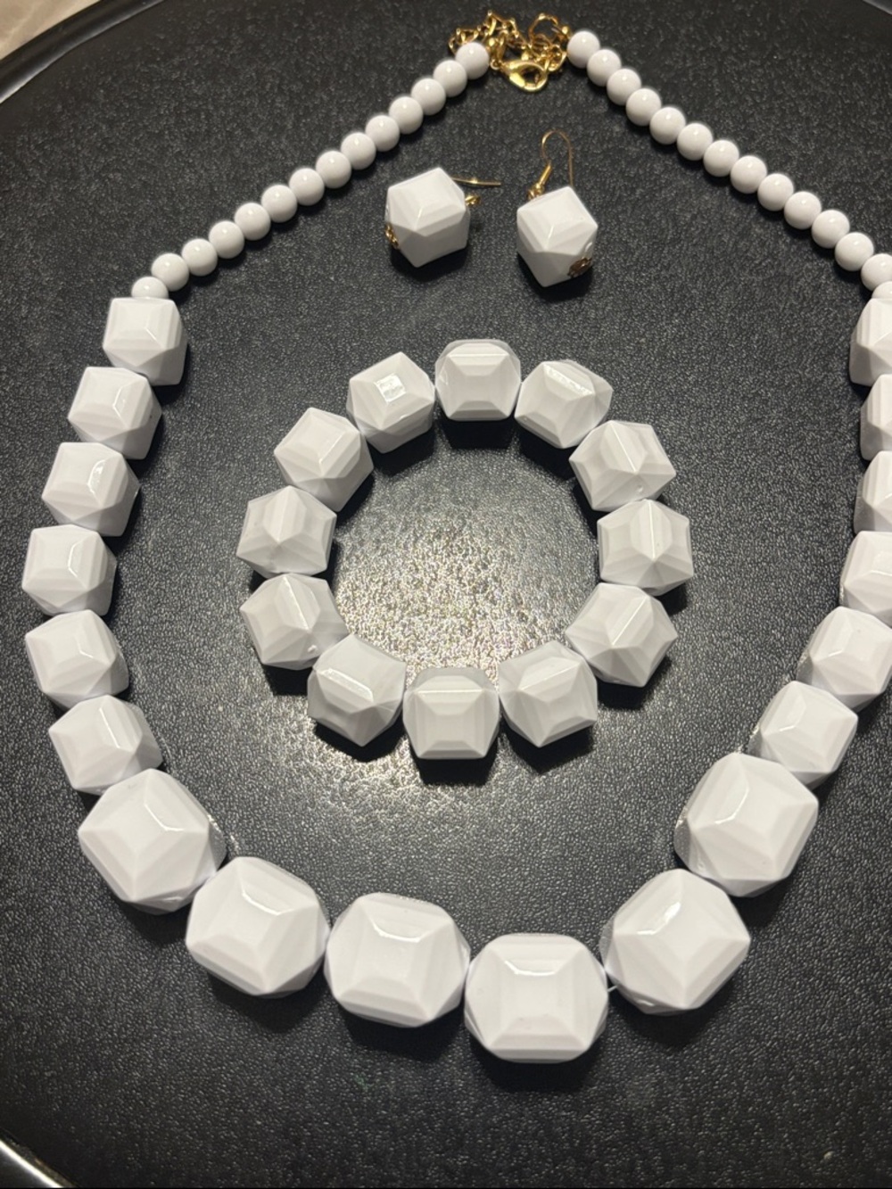 White Faceted Bead Necklace with‎ Matching Bracelet and Earrings Costume Jewelry